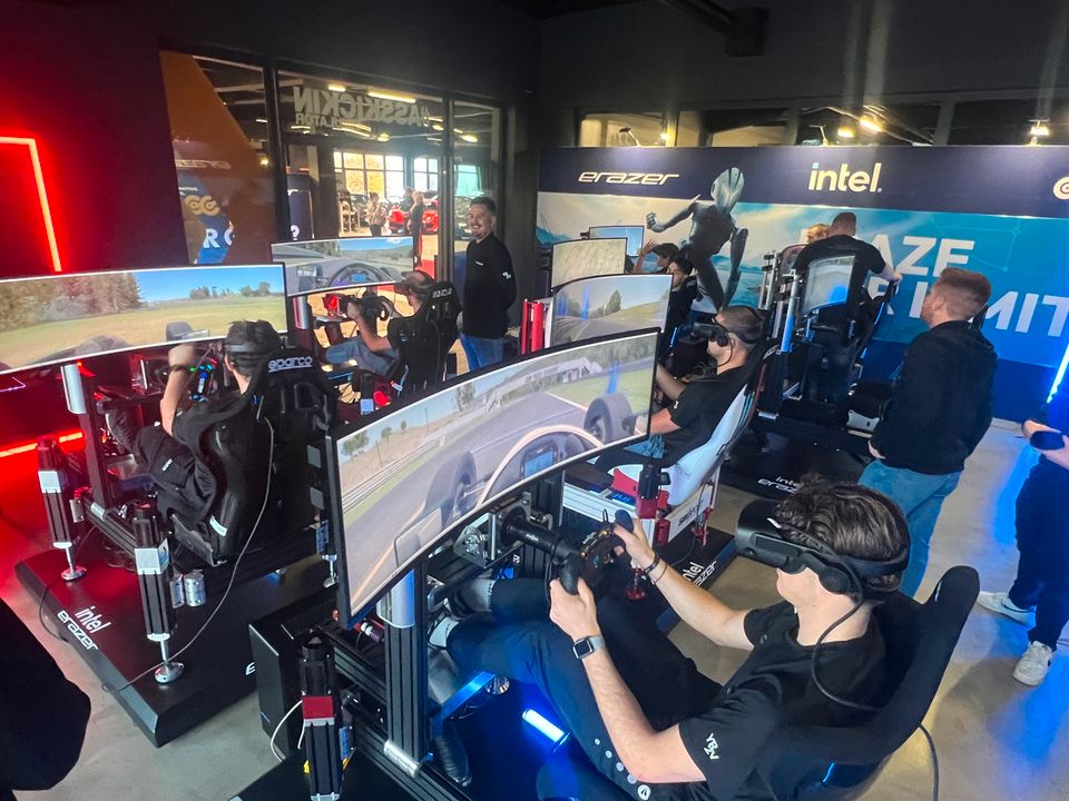 Sim Racing Gutschein für Full Motion Rennsimulator mit VR in Dortmund