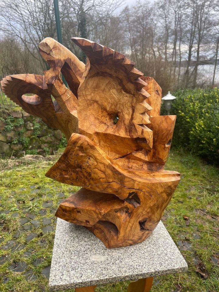 Holzskulptur in Bünsdorf