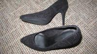 sexy Marco Tozzi Pumps Heels Gr.38 Neu ungetragen Steinchen 10cm Sachsen - Brandis Vorschau