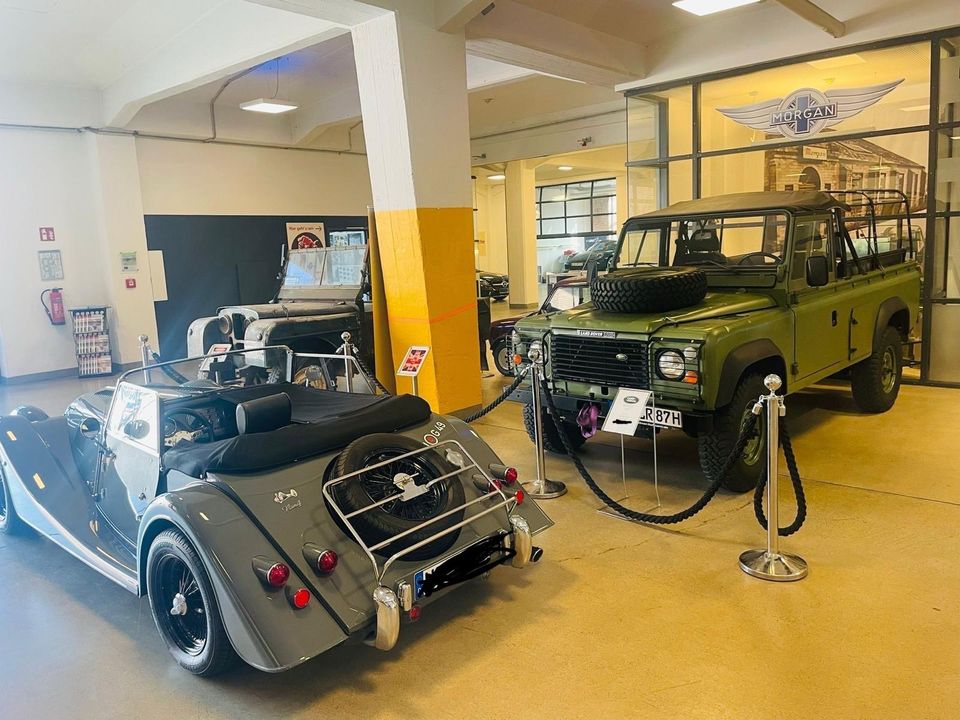 Land Rover Defender 110  H Kennzeichen in Bielefeld