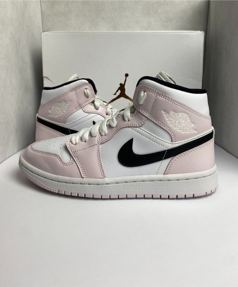 ✅Nike Jordan 1 Mid Barely Rose Rosa/Weiß/Schwarz 36,5 US 6 in Treuen