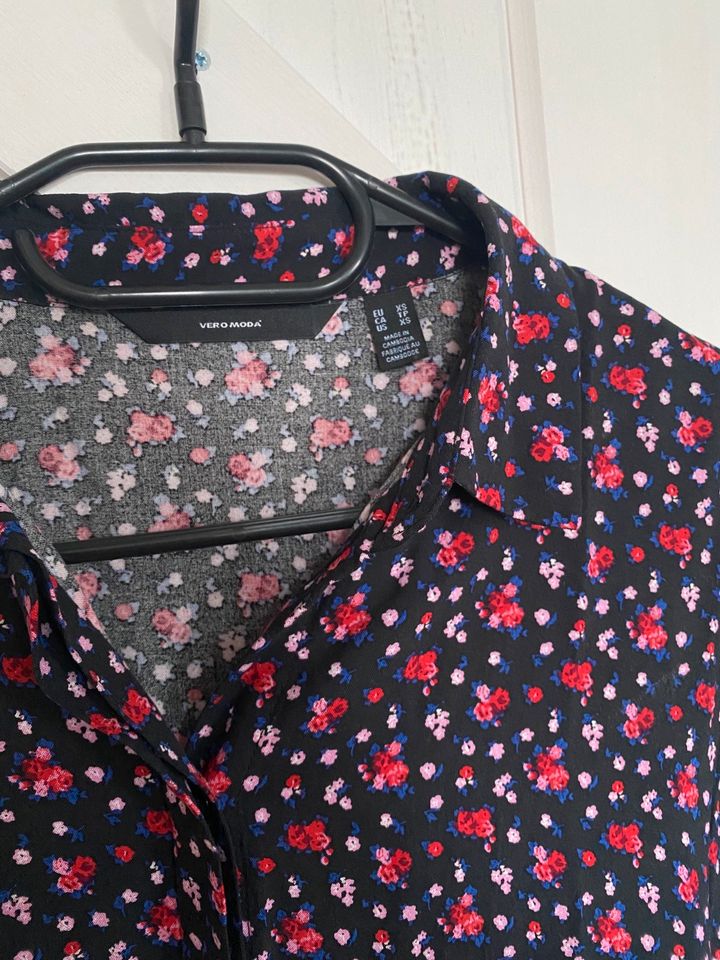 Vero Moda Kleid Blumen Sommerkleid in Teuchern