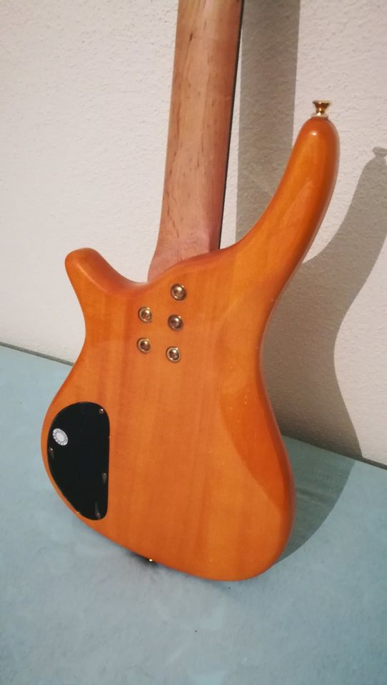 E-Bass "Johnson JB-330A" - ideal für Einsteiger! in Frankfurt am Main