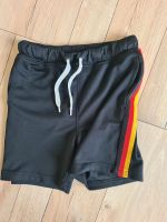 Sporthose kurz Gr.116 Nordrhein-Westfalen - Grefrath Vorschau