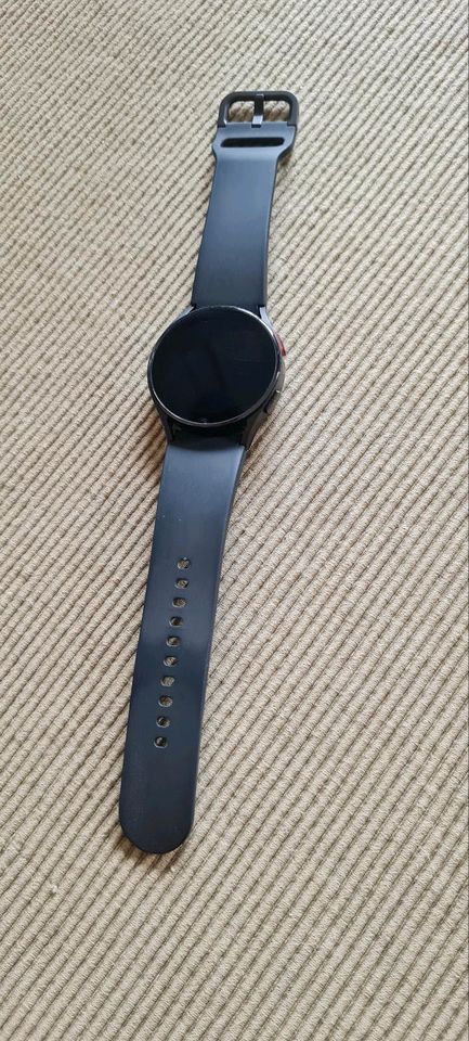 Samsung Galaxy Watch 4, runde LTE Smartwatch, 40mm , schwarz in Hann. Münden