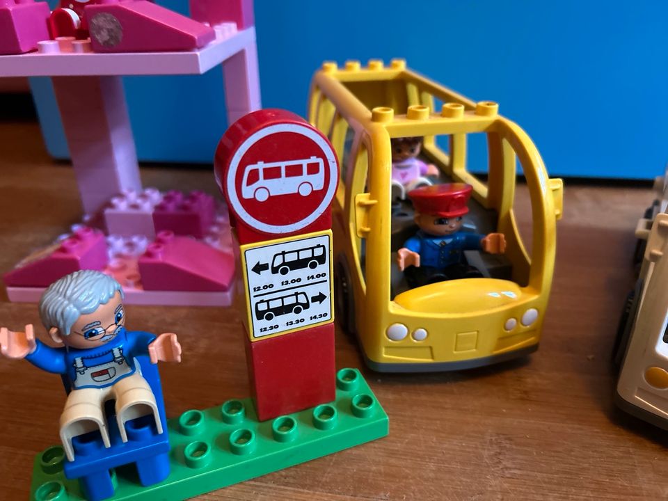 Lego Duplo Sets Polizei Bahnhof Tankstelle Safari Bus Wohnhaus in Dresden