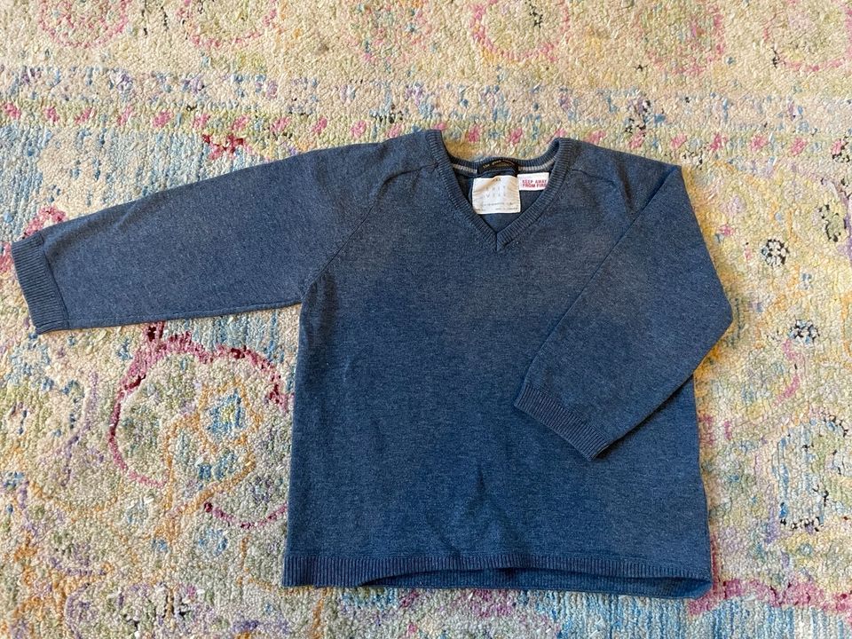 Zara Basic V-Pullover Größe 86 in Marpingen