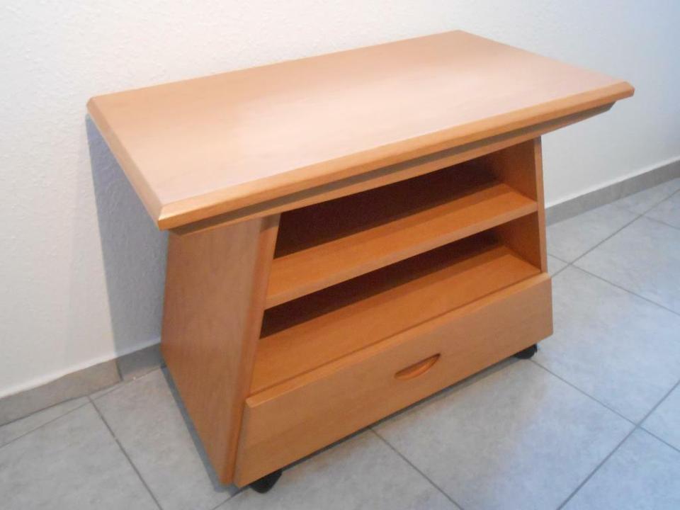 Hochwertiger Phonoschrank / TV Tisch / Fernsehschrank mit Rollen in Aidlingen