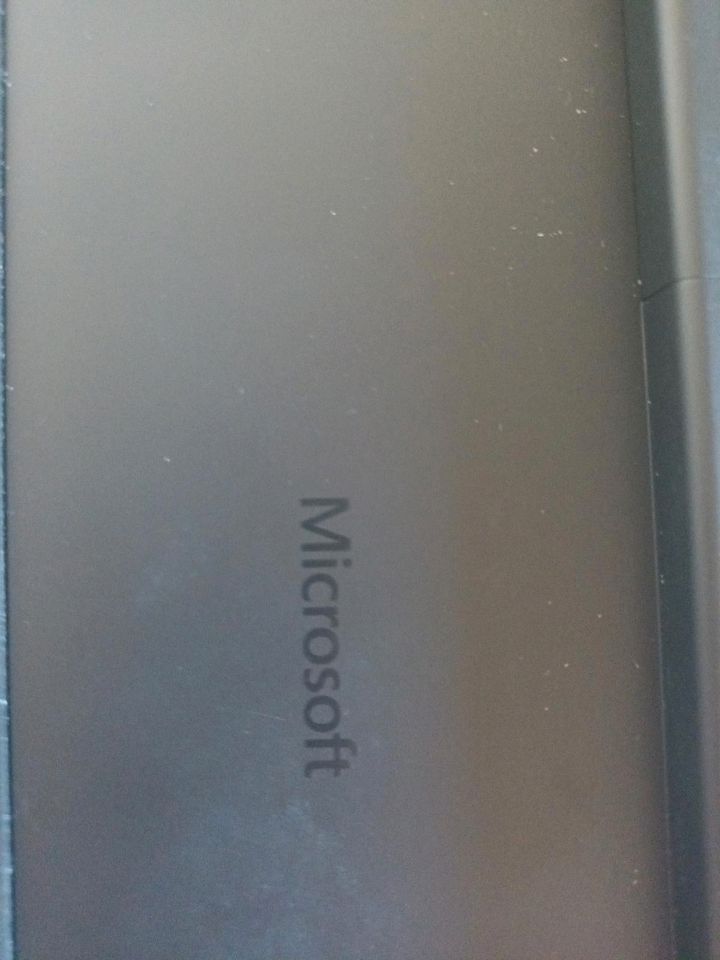 Microsoft Bluetooth Tastatur Neu in Vöhl