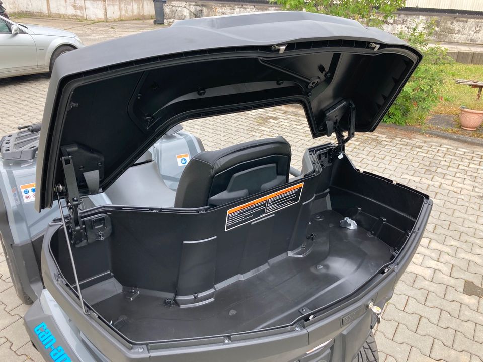 Can-Am Outlander Gepäckbox LinQ 124l in Dresden