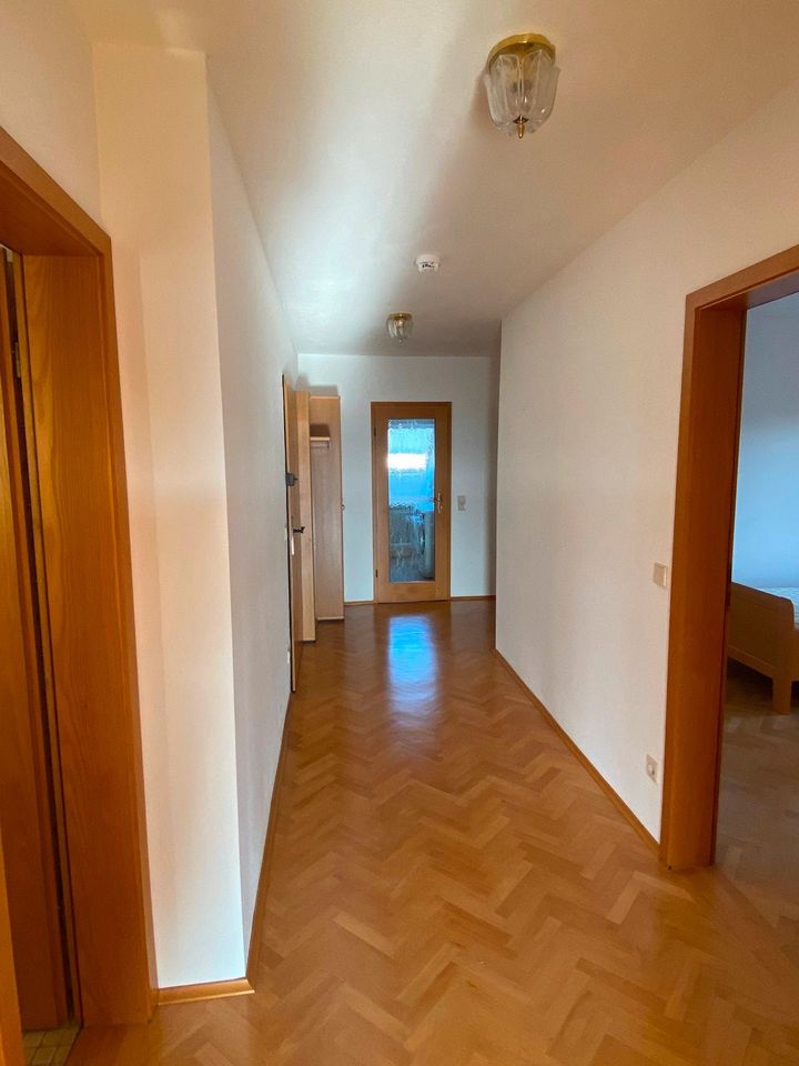 Stilvolle Top-Floor-Wohnung mit Penthouse- Flair für den gehobenen Wohnanspruch im Herzen von Bad Kissingen in Bad Kissingen