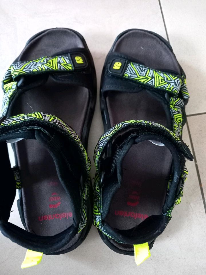 Jungen Sandalen Elefanten Gr.35 neu in Regensburg