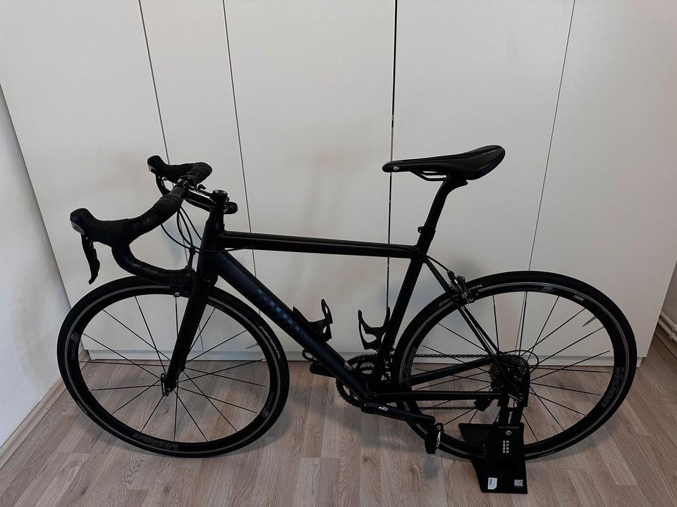 ROSE Xeon RS 2000 Rennrad schwarz matt *2. Laufradsatz* in Duisburg