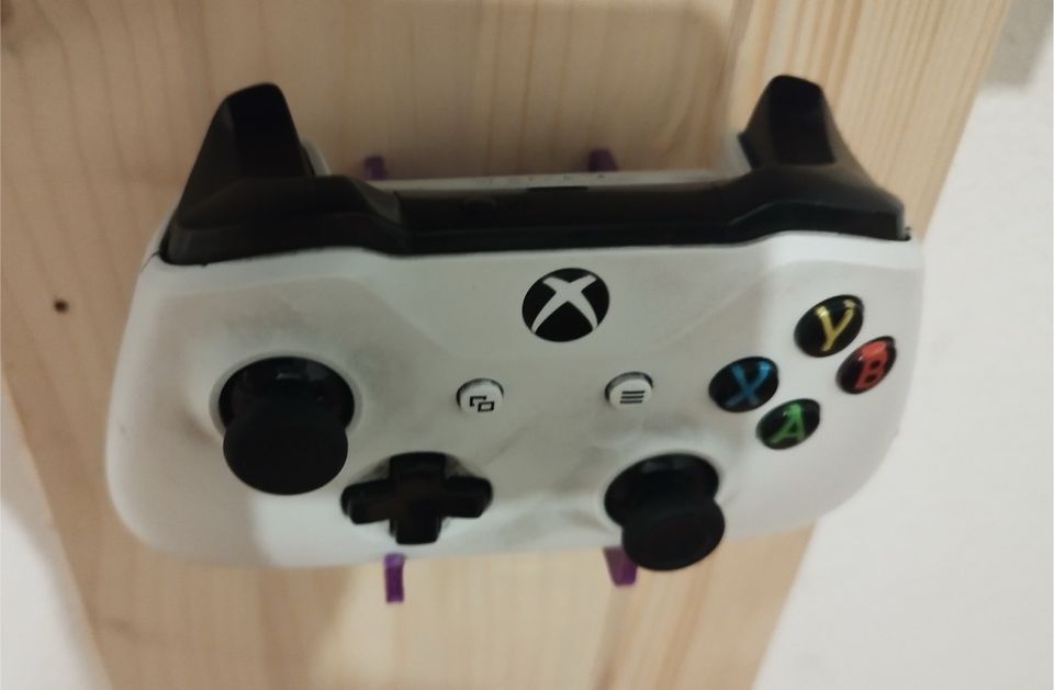 2er-Set Wandhalterung für Controller (Xbox One) in Dingolfing