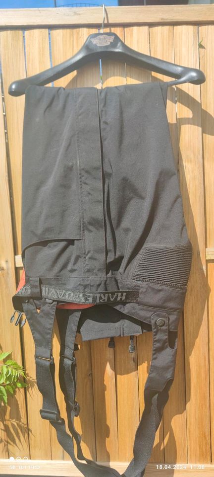 Harley Davidson FXRG Jacke Hose Original in Kornwestheim