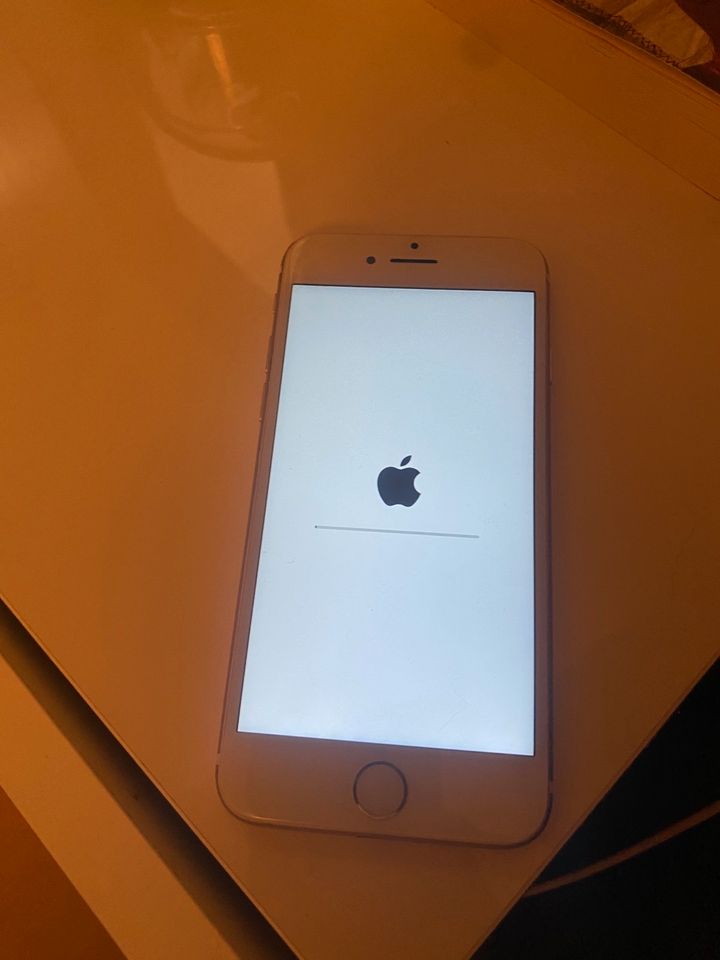 Iphone 7 32GB Weiß/Gold in Tuttlingen