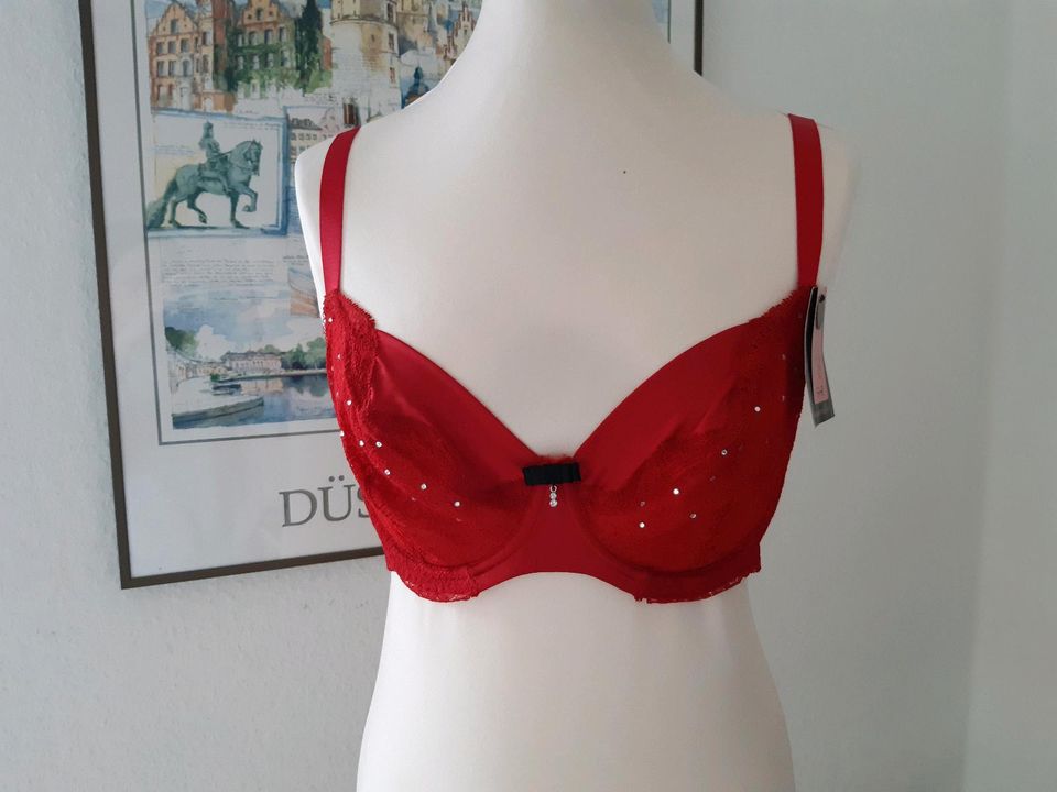 NEU BH ❌ Hunkemöller Neu sexy Tango Red 75 D rot ❌ spitze Etikett in Berlin