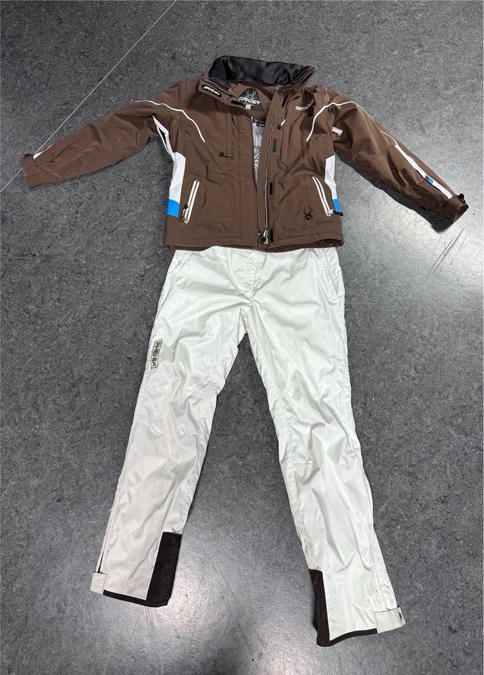 Spyder Winterjacke/Skijacke - bei Bedarf mit Skihose in Alfdorf