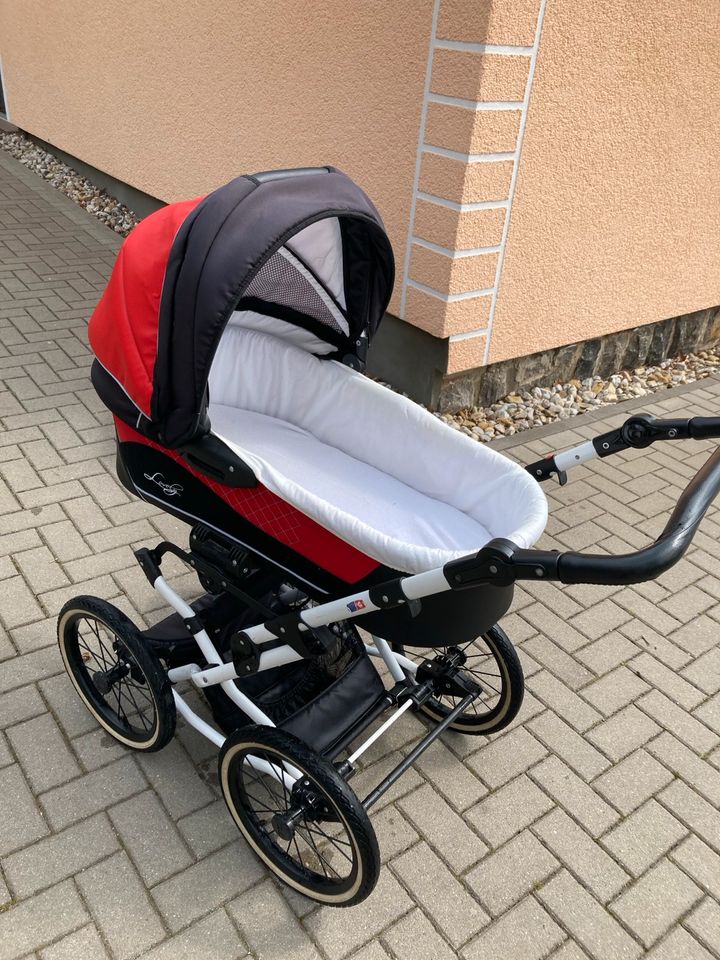 Kinderwagen, 3in1, Kombikinderwagen mit Babyschale in Augustusburg