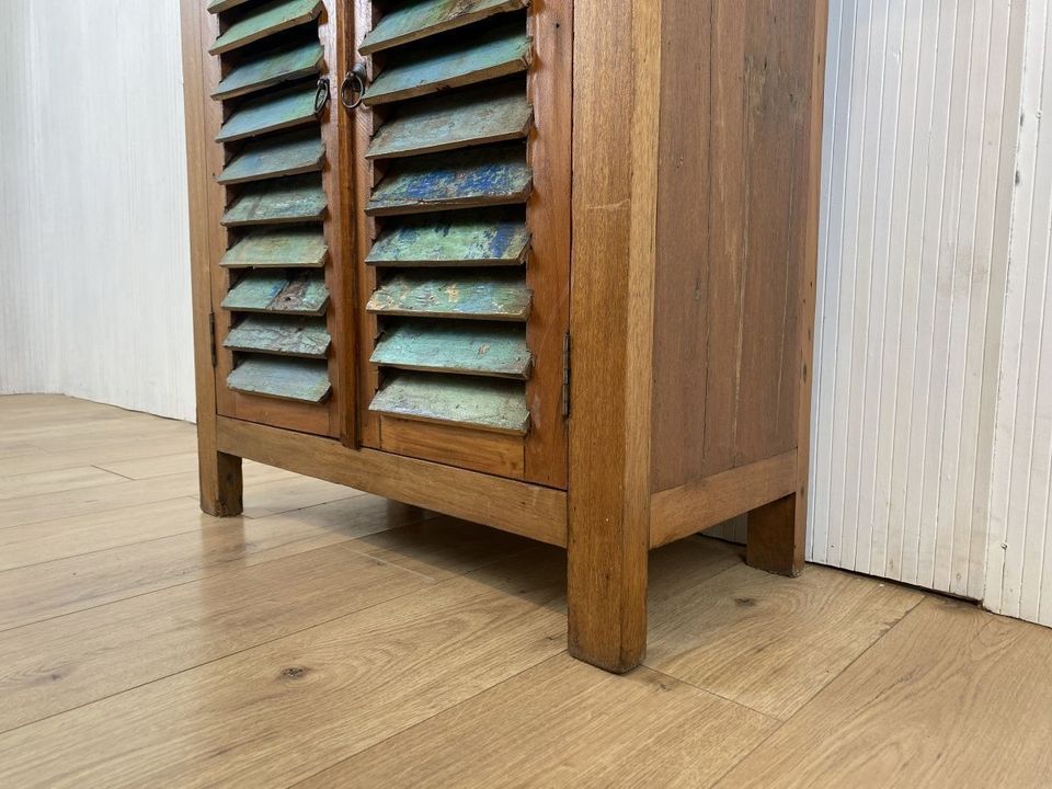 Boatwood by WMK # Sehr hübsche Kommode mit Lamellentüren , ein aus altem Bootsholz handgefertigtes Unikat aus massivem Teakholz # Schrank Schuhkommode Schuhschrank Sideboard Wäschekommode Flurkommode in Berlin