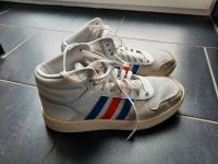 Adidas Turnschuhe Sneaker weiß Gr. 42 Niedersachsen - Salzbergen Vorschau