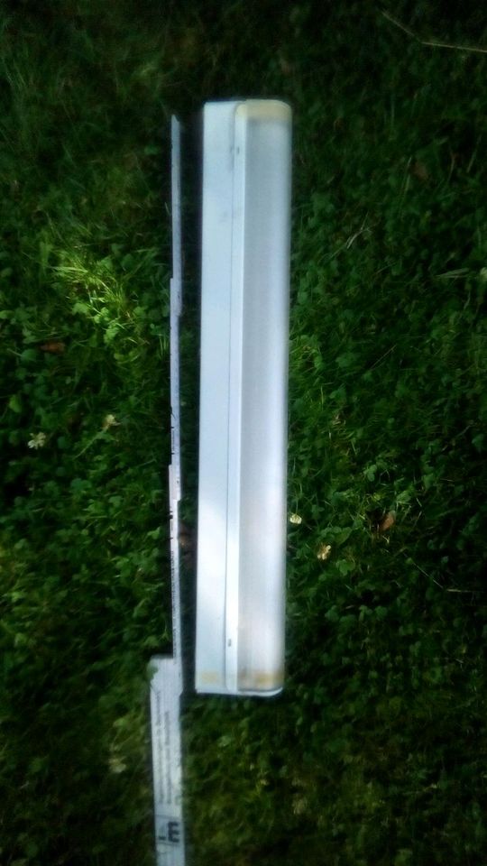 Leuchtstofflampe, 60 cm, gebraucht mit Schalter und Röhre in Weitnau