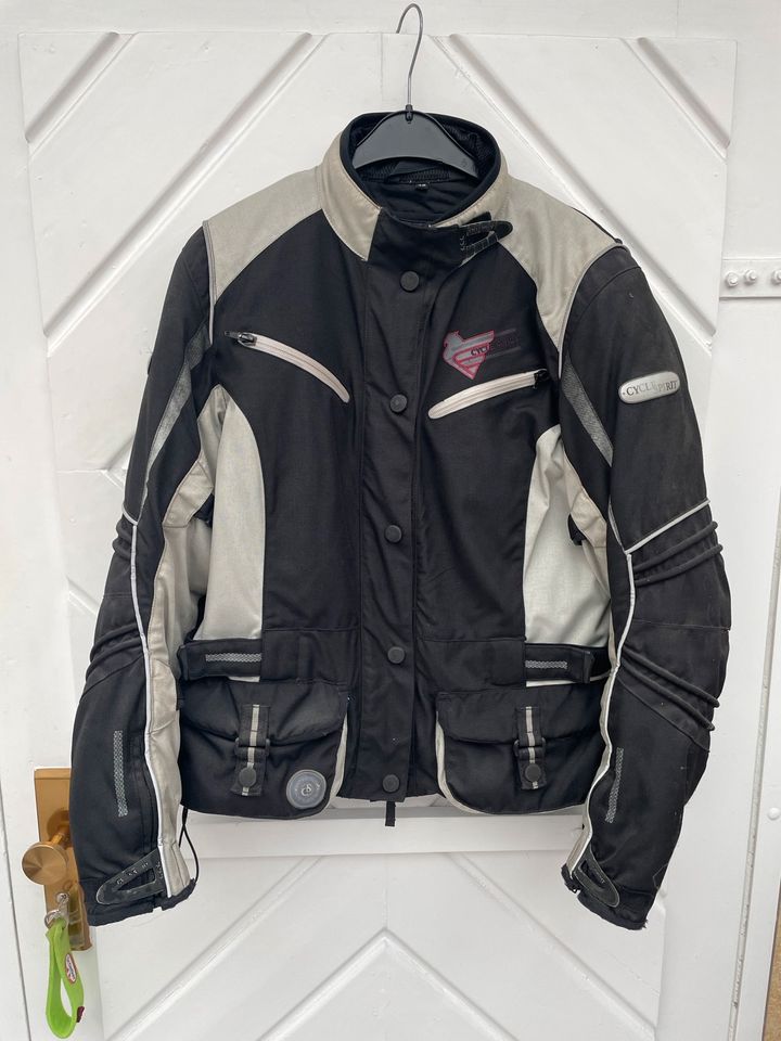 Damen Motorradjacke Gr. 42 in Damme