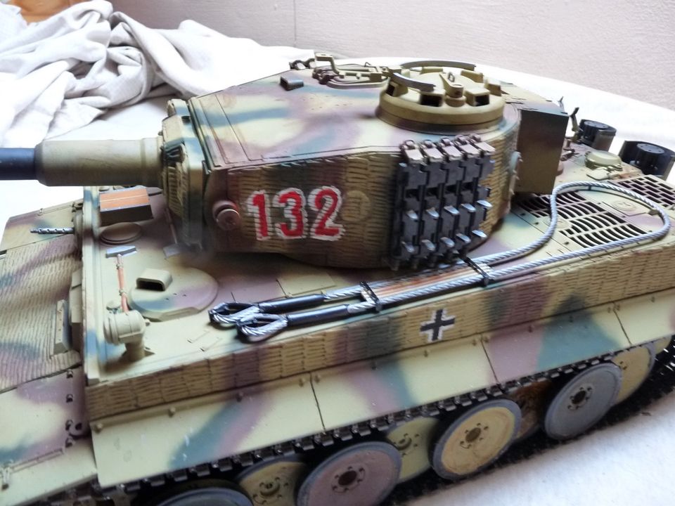 RC Panzer 1/16 Heng Long Tiger in Einöllen