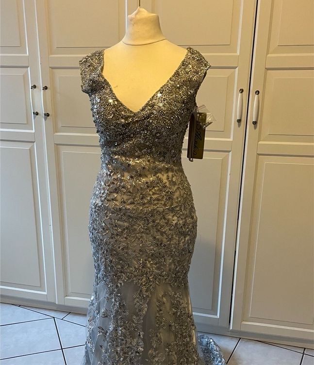 Neu Abendkleid Größe 40 in Essen