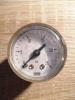 Manometer von Wika bis 25 bar 1/4" Anschluss (150) Bayern - Hof (Saale) Vorschau