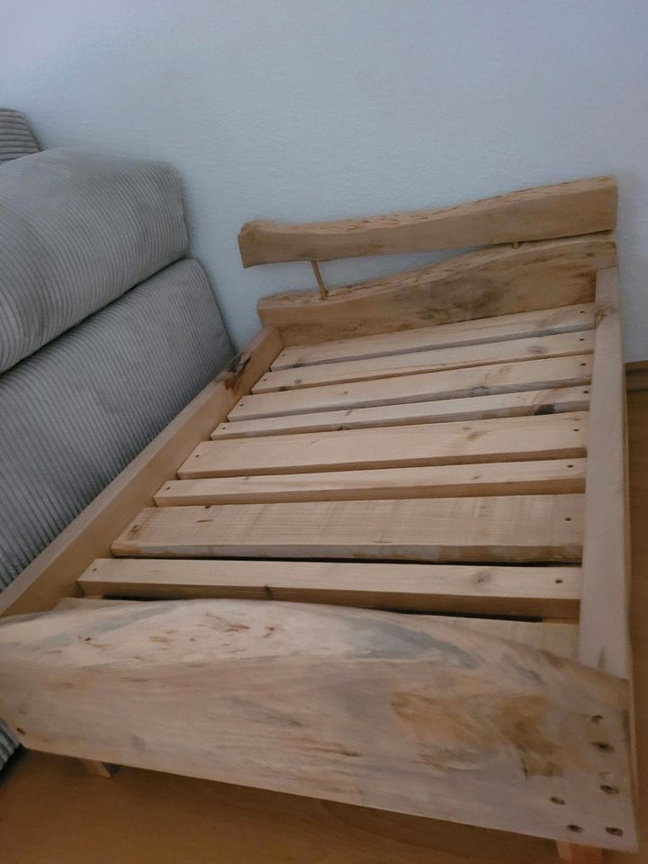 Hundebett selbst gebaut aus Holz in Kaiserslautern