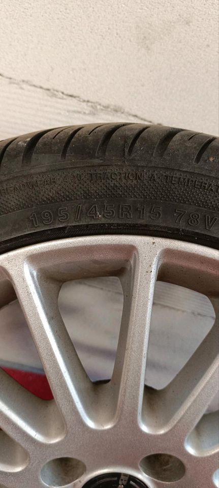 195/45 R15 auf 6,5 ET35  Borbet Felge in Tauche