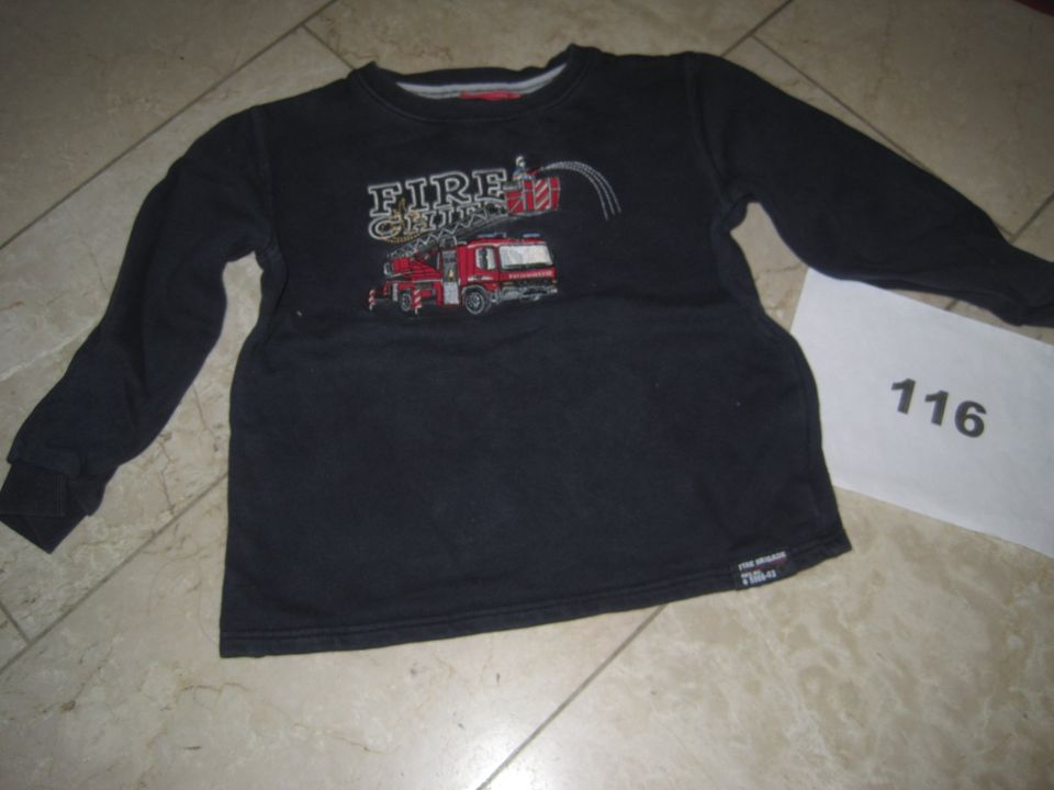 Paket 17 Sweatshirts Pullover 116 122 Esprit Bagger Fußball Teddy in Hüttenberg