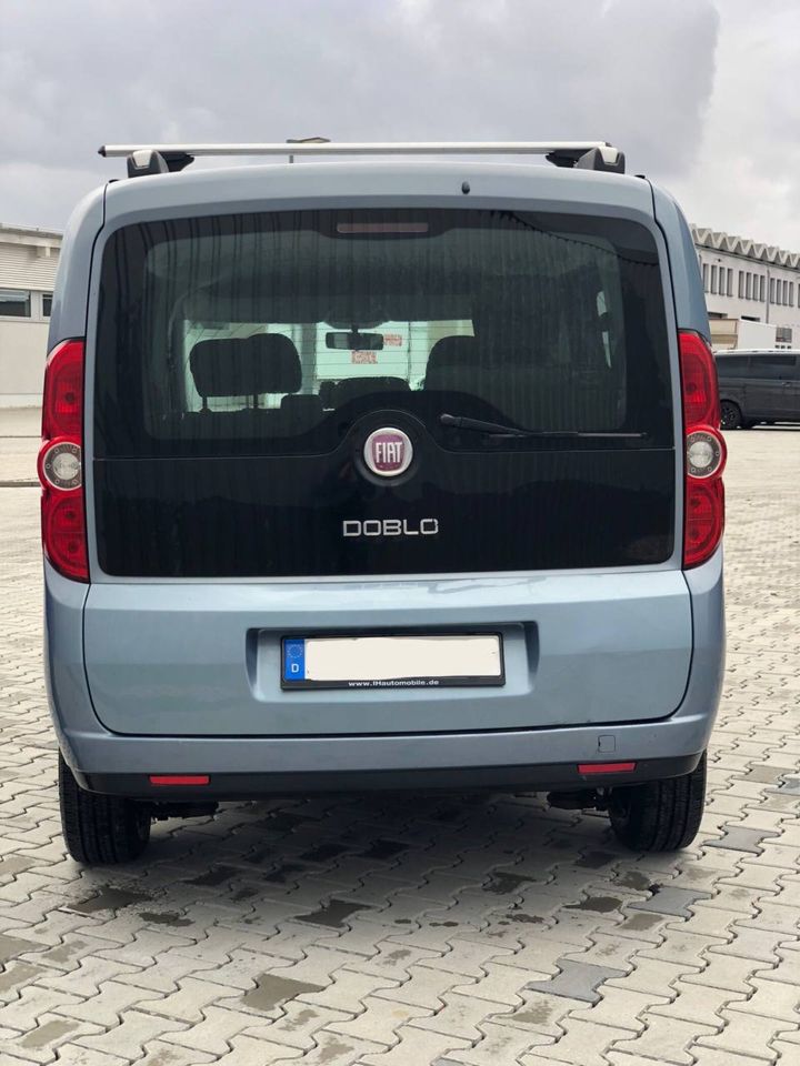Fiat Doblo Doblo 1.6 16V Multijet Start - 7 Sitze - mit Dachbox in München