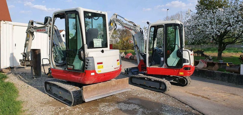 Minibagger Dumper Radlader Rüttelplatte Stampfer in Aulendorf