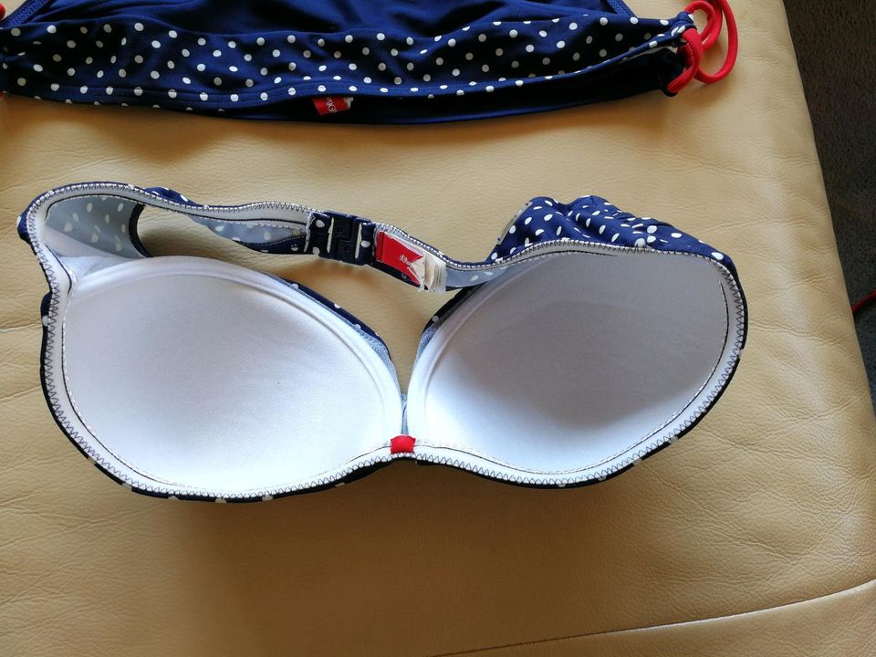 Bikini Bandeau 38D, 75D S. Oliver neuwertig in Krautheim