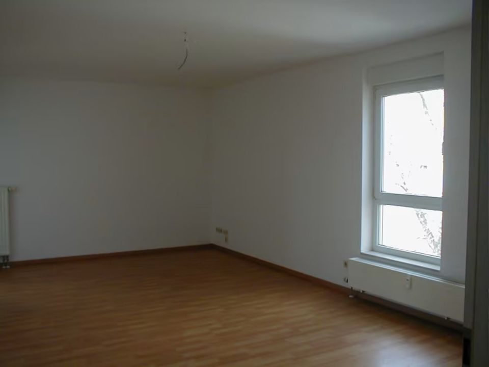 1,5 Zimmer Wohnung mit Balkon - Schnell im Zentrum mit der Bahn in Chemnitz