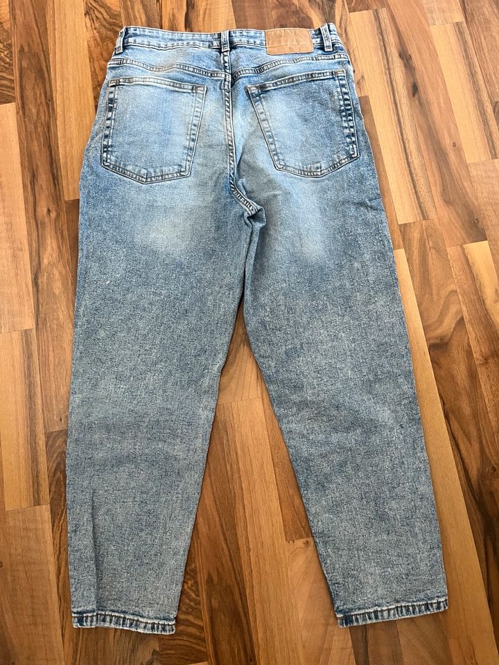 Jeans Damen H&M 40 in Oftersheim