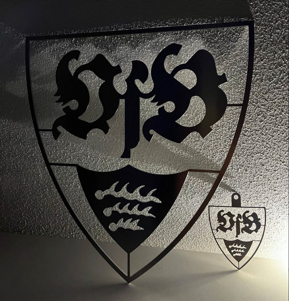 VFB Wappen aus gebürstetem Edelstahl in Reutlingen