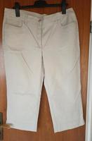 Sommerhose Capri Hose Größe 46 beige Köln - Rondorf Vorschau