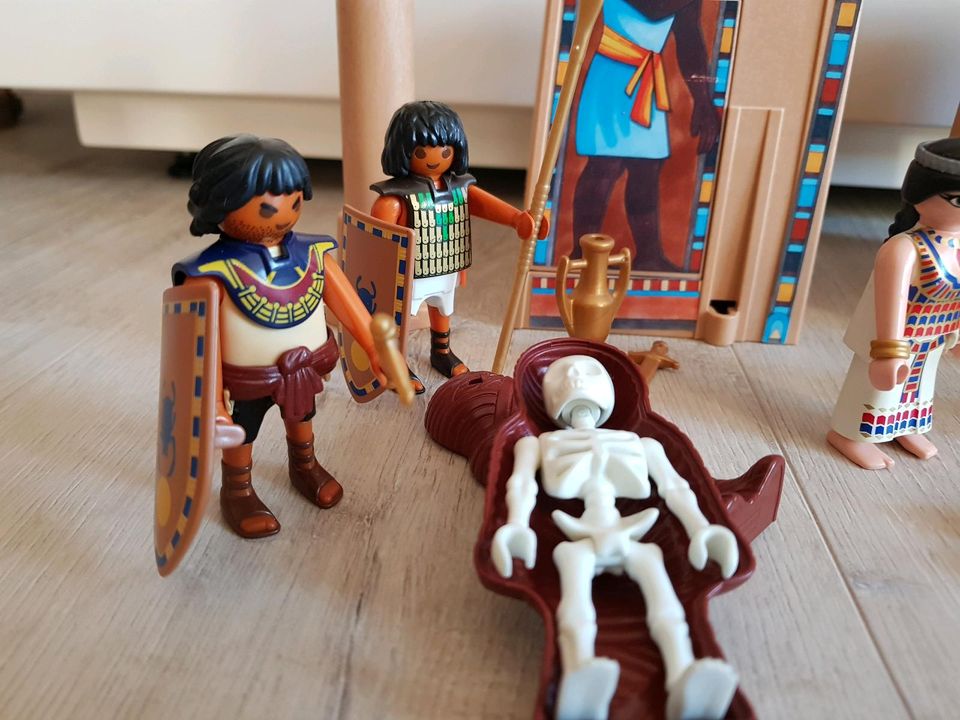 Playmobil Figur Ägyptische Krieger mit Tempel in Würselen