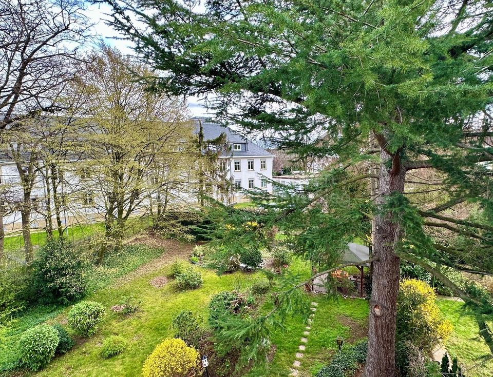 Gepflegtes Zweifamilienhaus mit traumhaftem Garten in Bonn-Duisdorf in Bonn