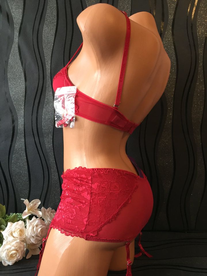 LASCANA BH Set sexy Rot Spitze Strapse String 70A 70C 34 38 in St. Egidien