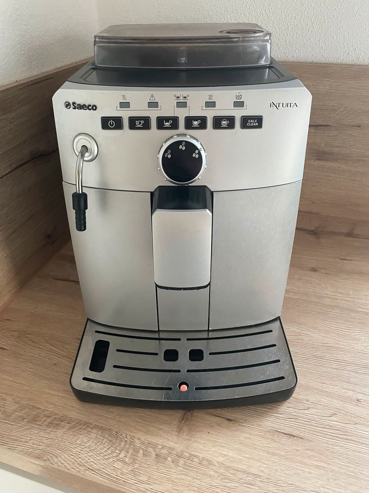 Saeco Kaffeevollautomat mit Bedienungsanleitung in Hurlach
