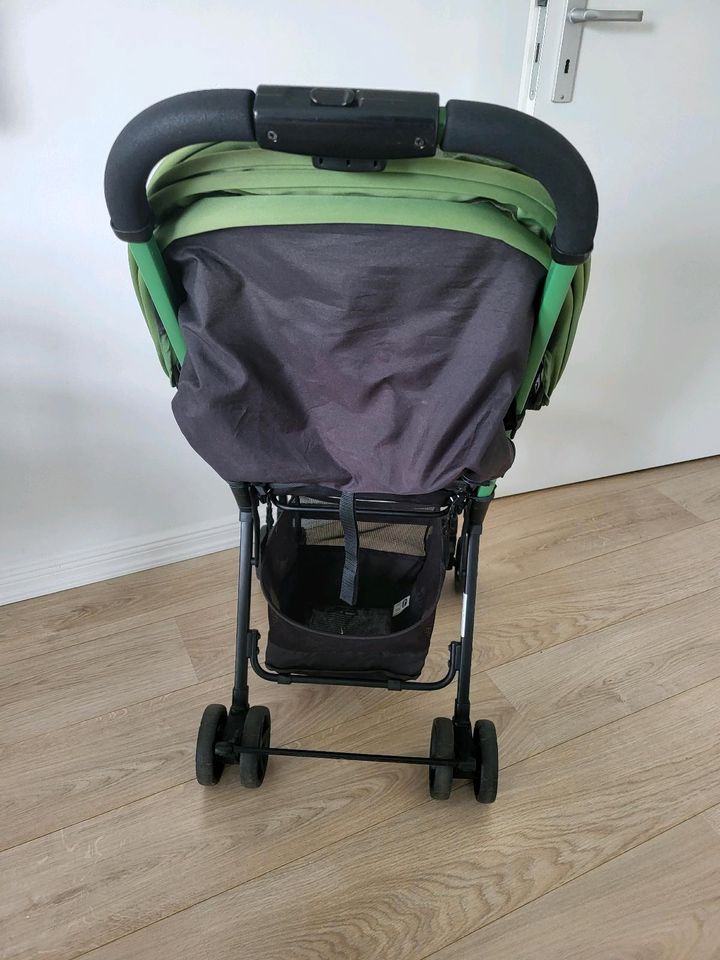 Buggy - Kinderwagen von Chicco in Hamburg