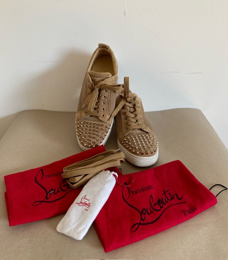 Original Christian Louboutin Sneaker Wildleder Beige Gr. 42 in Berlin