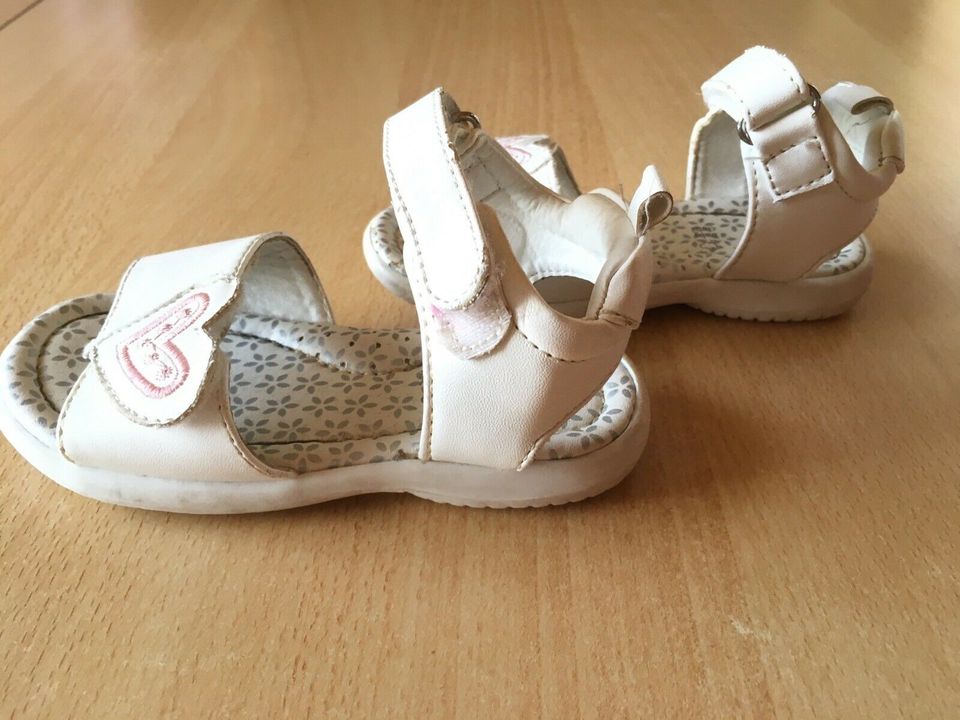 Sandalen Größe 22 für 2 Euro in Baesweiler