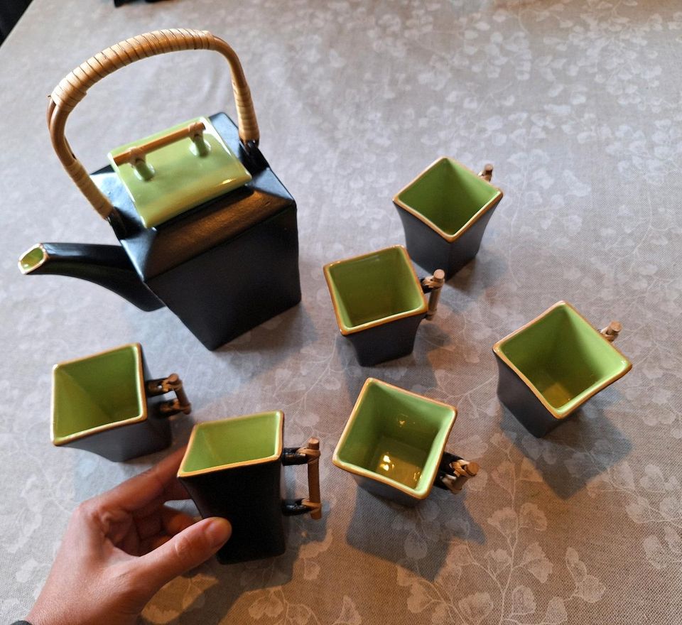 Chinesisches Teeset, 1 Kanne, 6 Tassen schwarz grün Bambus in Ronneburg