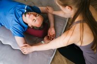 Passives Yoga zur Entspannung | Bodywork | Körperarbeit | Massage Hessen - Bad Homburg Vorschau