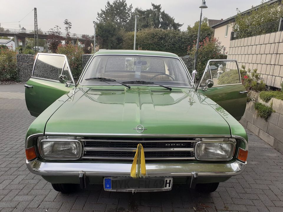 Opel Rekord 1900 C Oldtimer BJ 1971 in Bendorf
